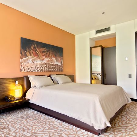 Diez Hotel Categoria Colombia Медельин Экстерьер фото A bedroom