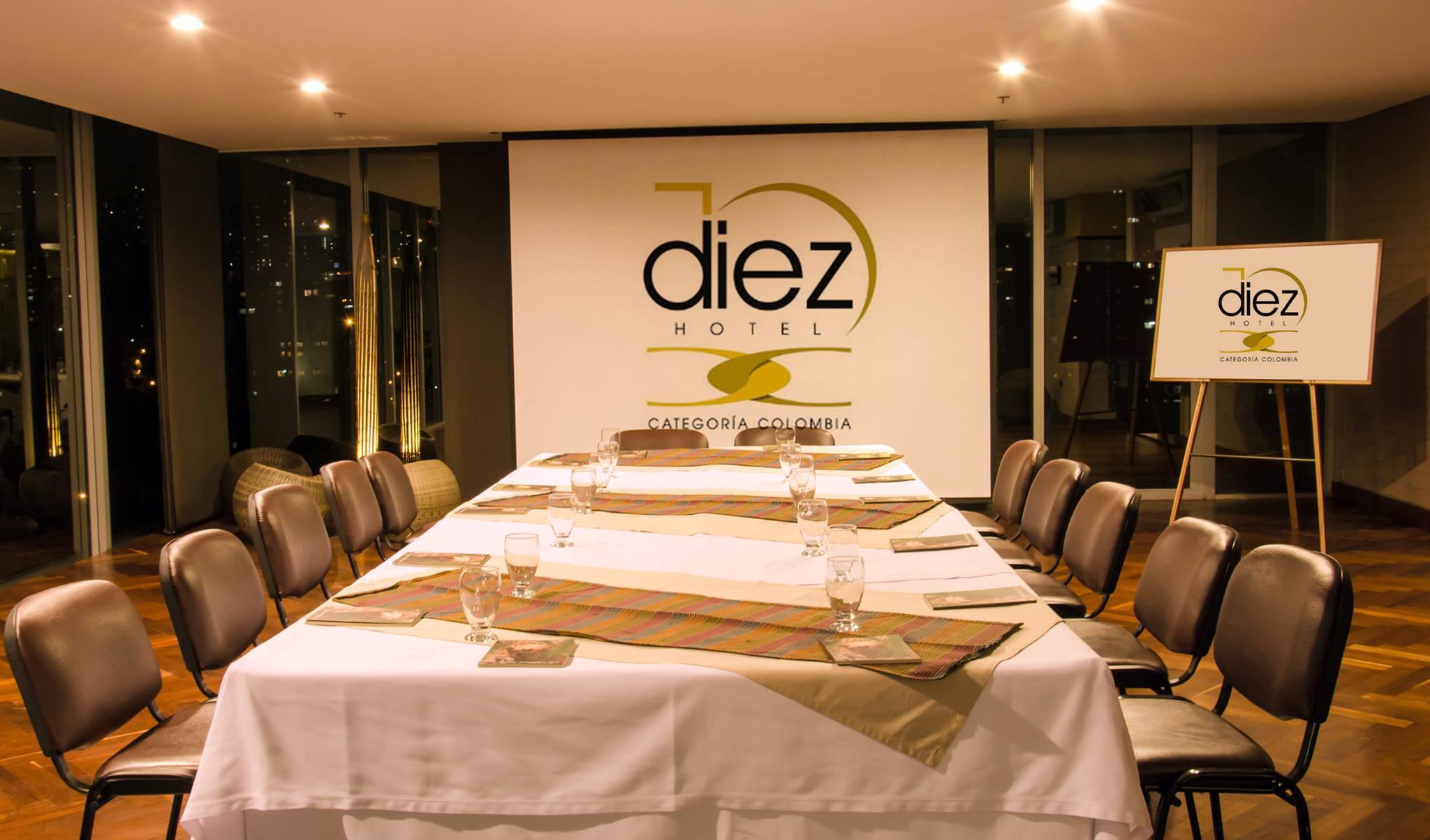 Diez Hotel Categoria Colombia Медельин Экстерьер фото Meeting room