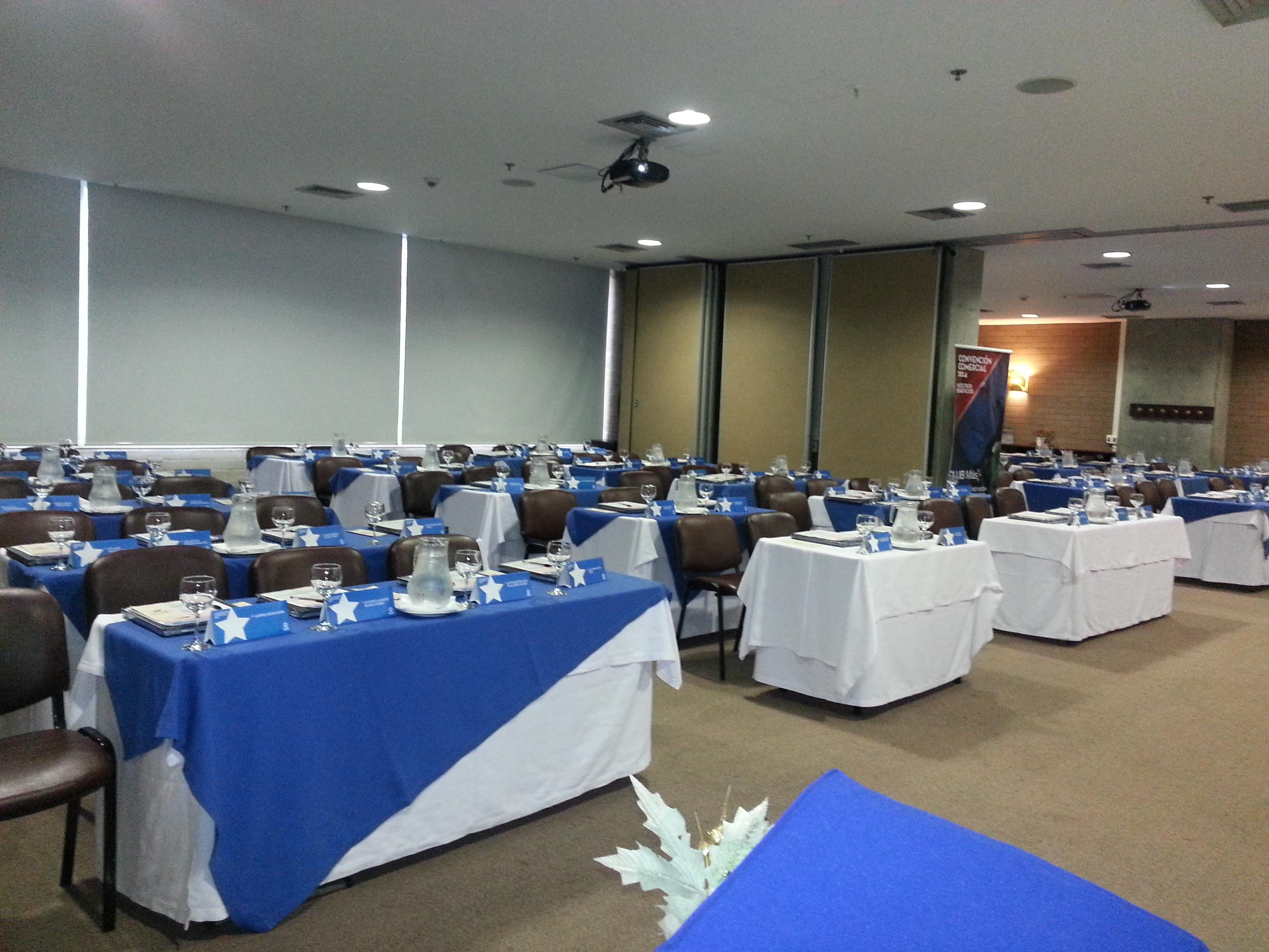 Diez Hotel Categoria Colombia Медельин Экстерьер фото A conference room at the hotel
