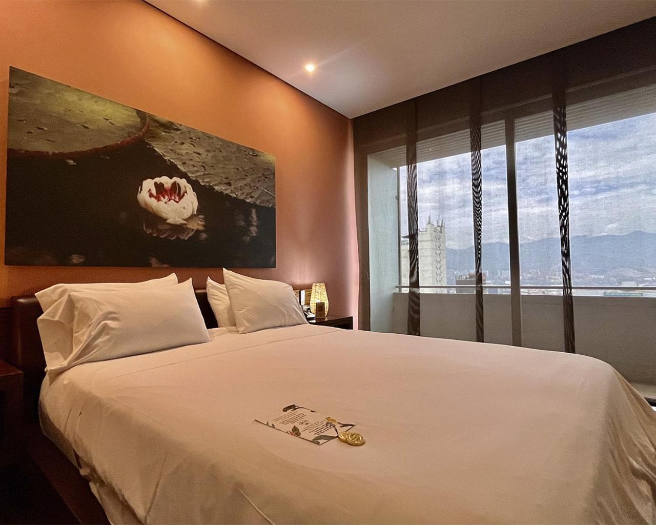 Diez Hotel Categoria Colombia Медельин Экстерьер фото
