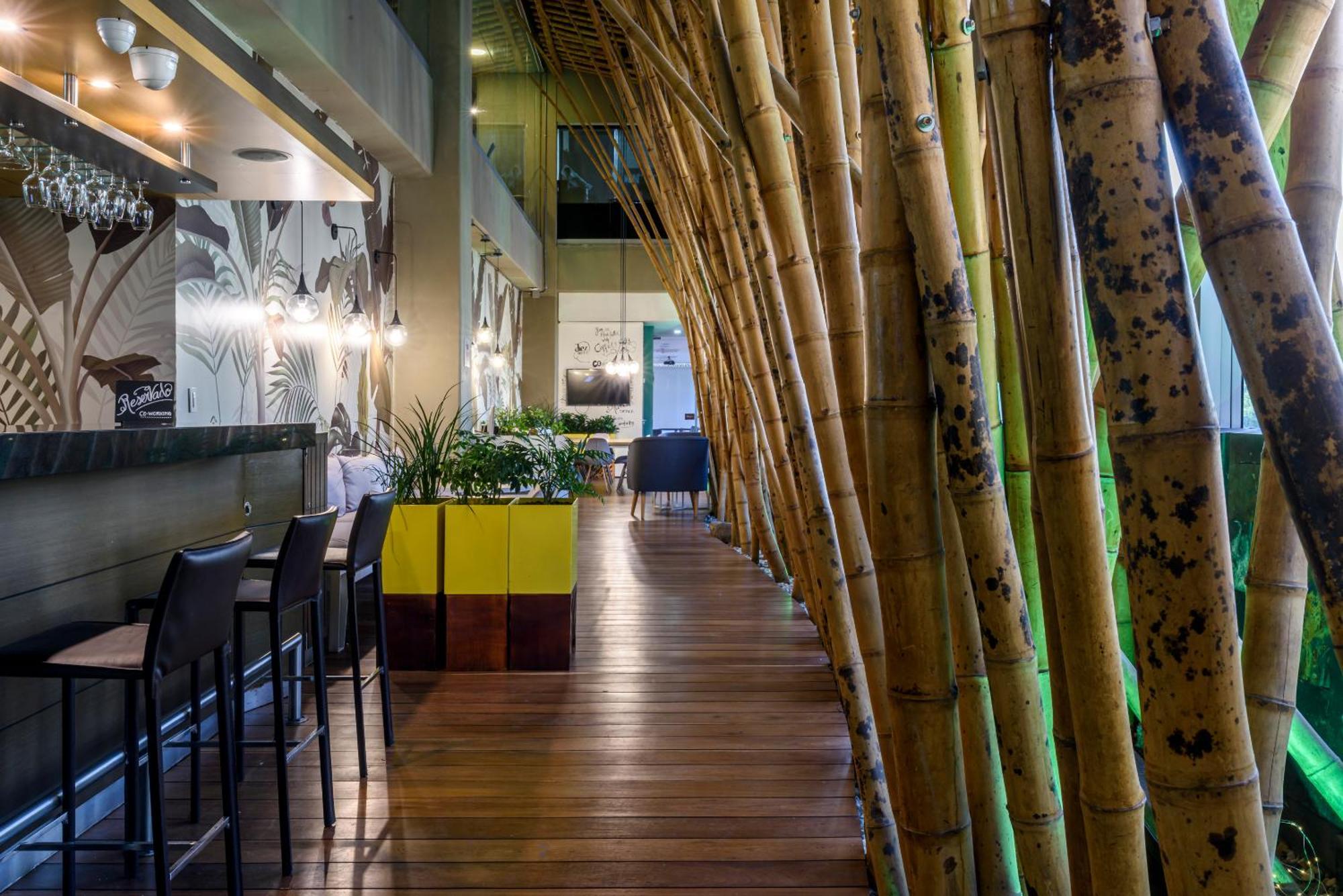 Diez Hotel Categoria Colombia Медельин Экстерьер фото Bamboo restaurant
